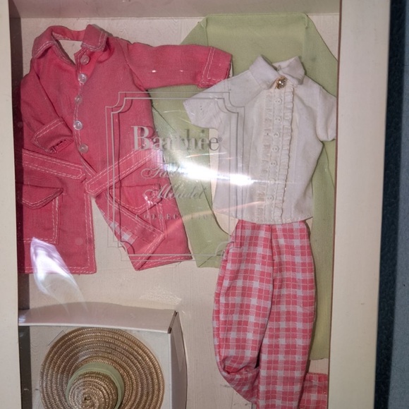 Barbie Limited edition “Country Bound” Fashion Model Collection NO DOLL - Picture 2 of 2